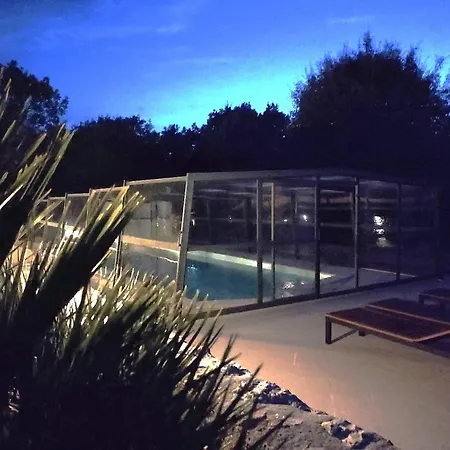 Dom wakacyjny Naturiste Dacaniro Avec Piscine Chauffee Pres De Cahors *