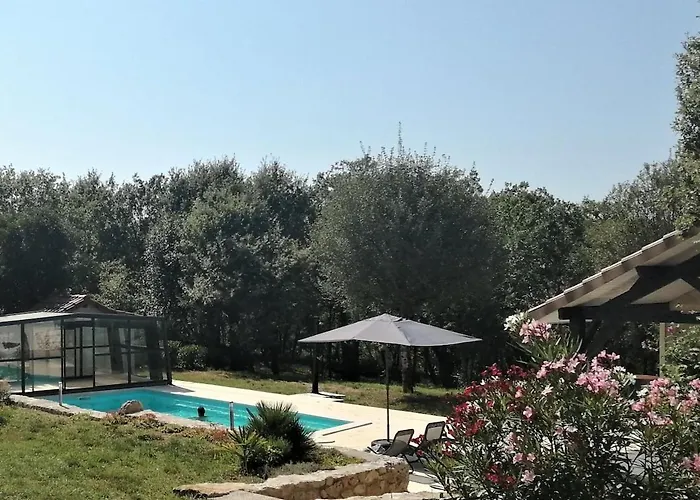 Dom wakacyjny Naturiste Dacaniro Avec Piscine Chauffee Pres De Cahors *