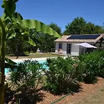 Hébergement de vacances Naturiste Dacaniro Avec Piscine Chauffée Près De Cahors Bellefont-la Rauze